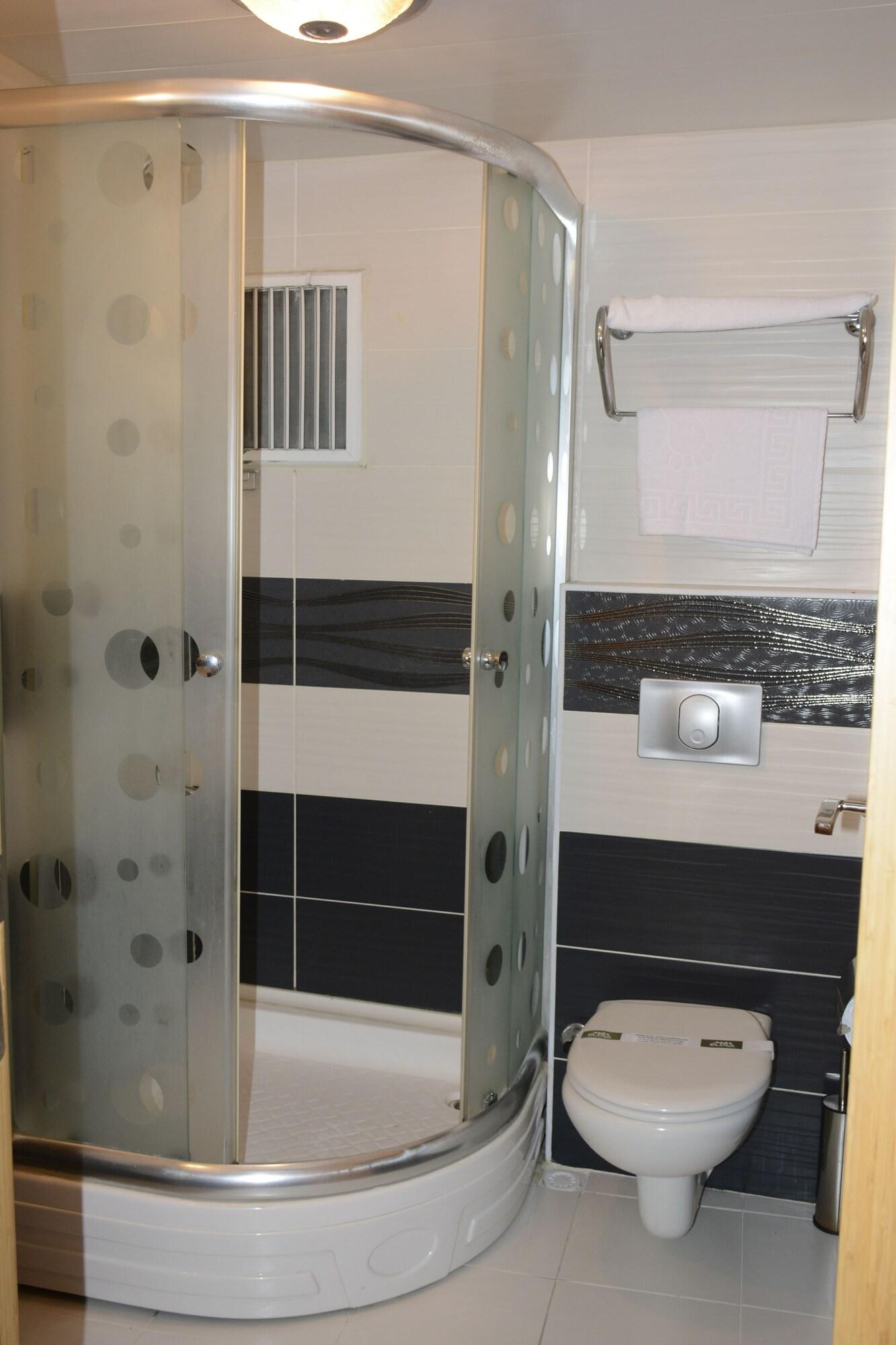 Otel Hermanos 3*