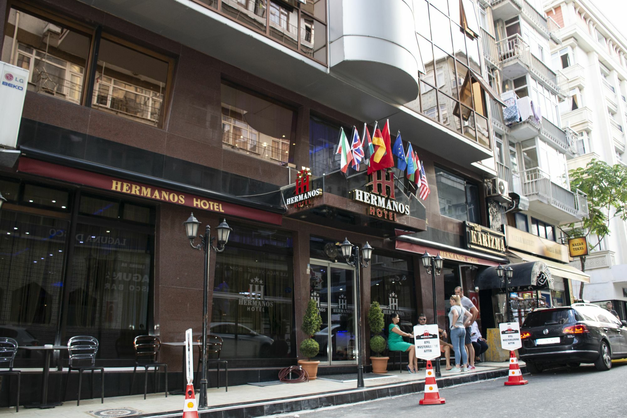 Hermanos Otel